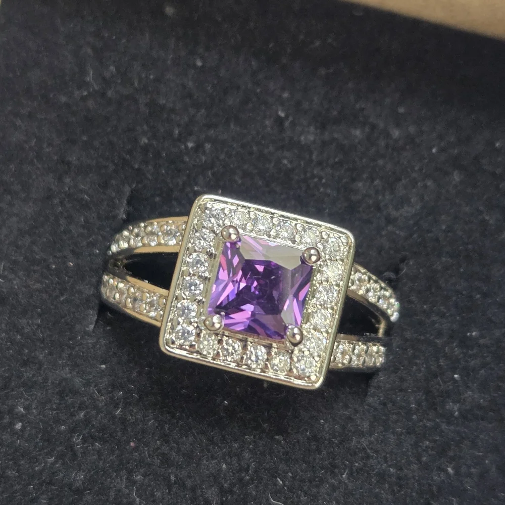 🎀Silver 925 and Purple Faux Gemstone Ring🎀 - Picture 9 of 9